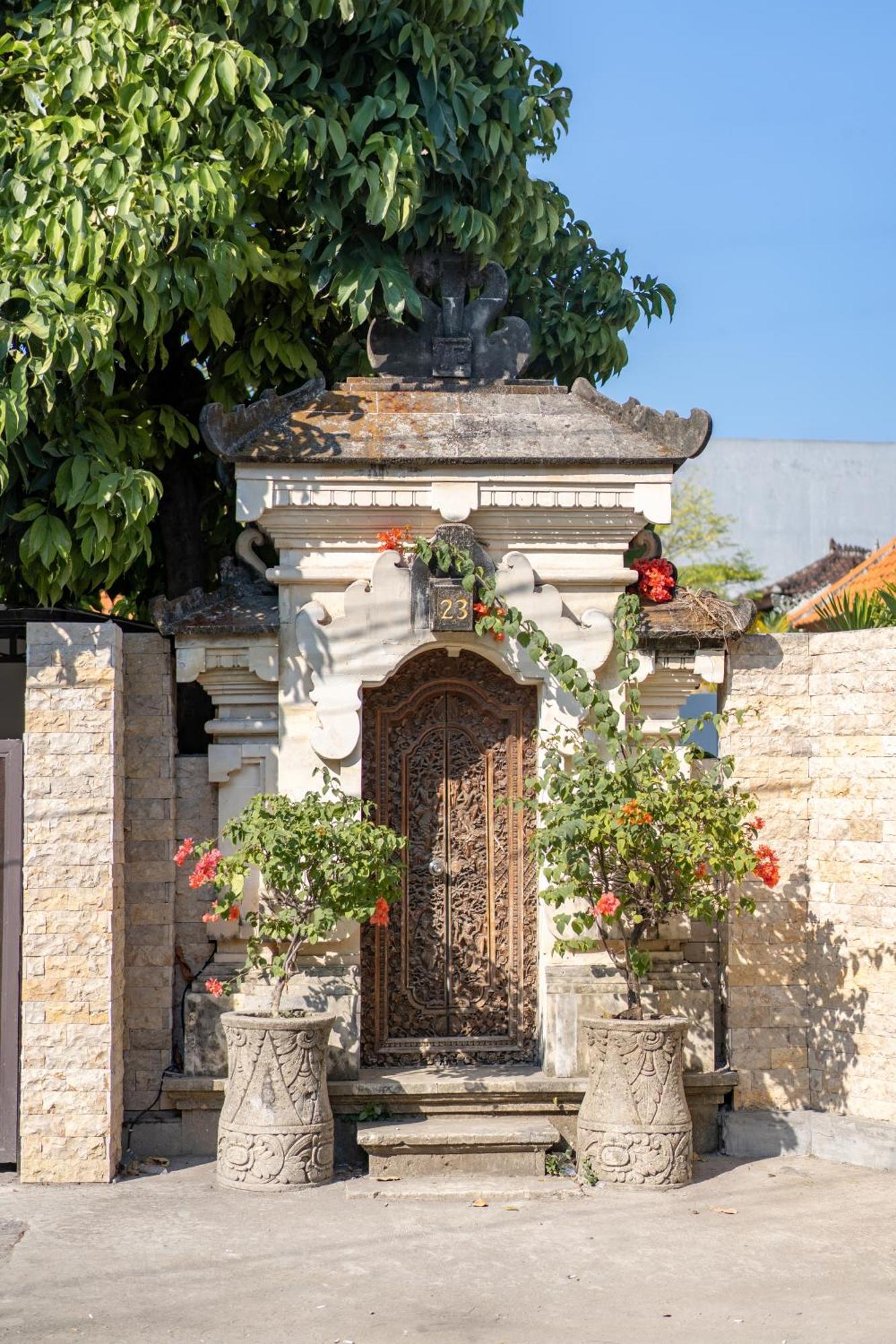 Cozy Up Villa Sanur Esterno foto
